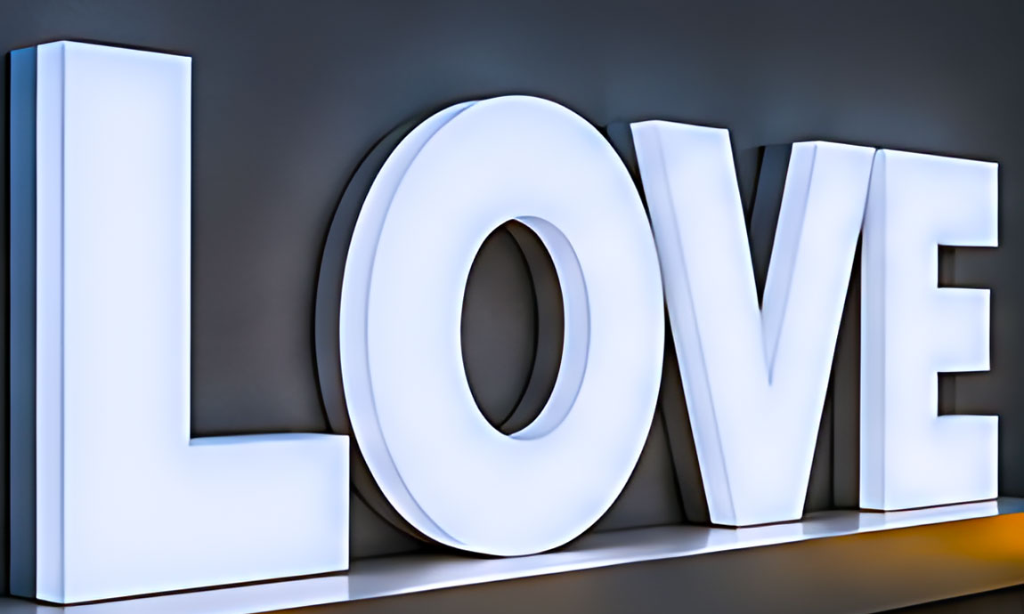 Letras de PVC con frontal de metacrilato
